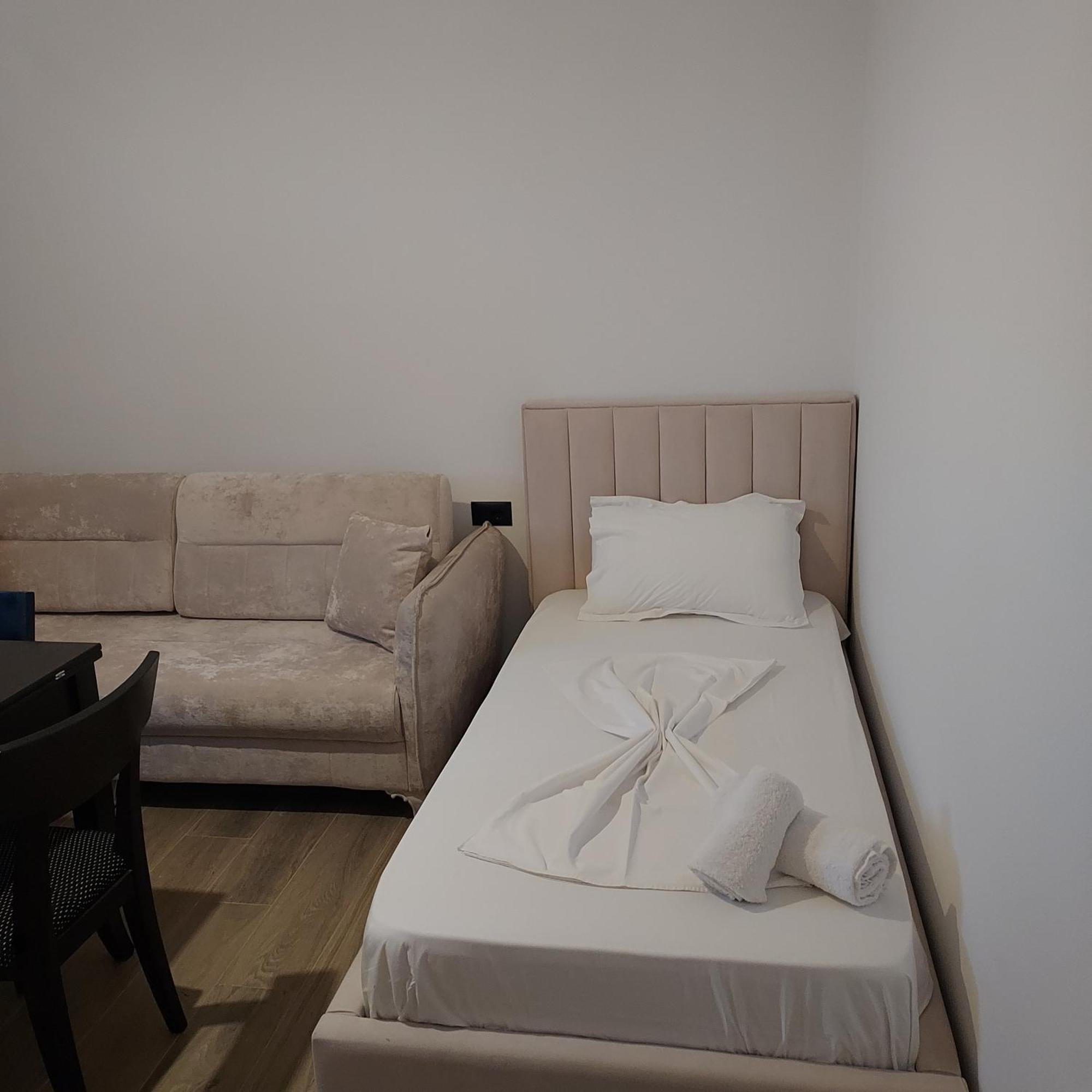 Guesthouse Vlore Exterior photo