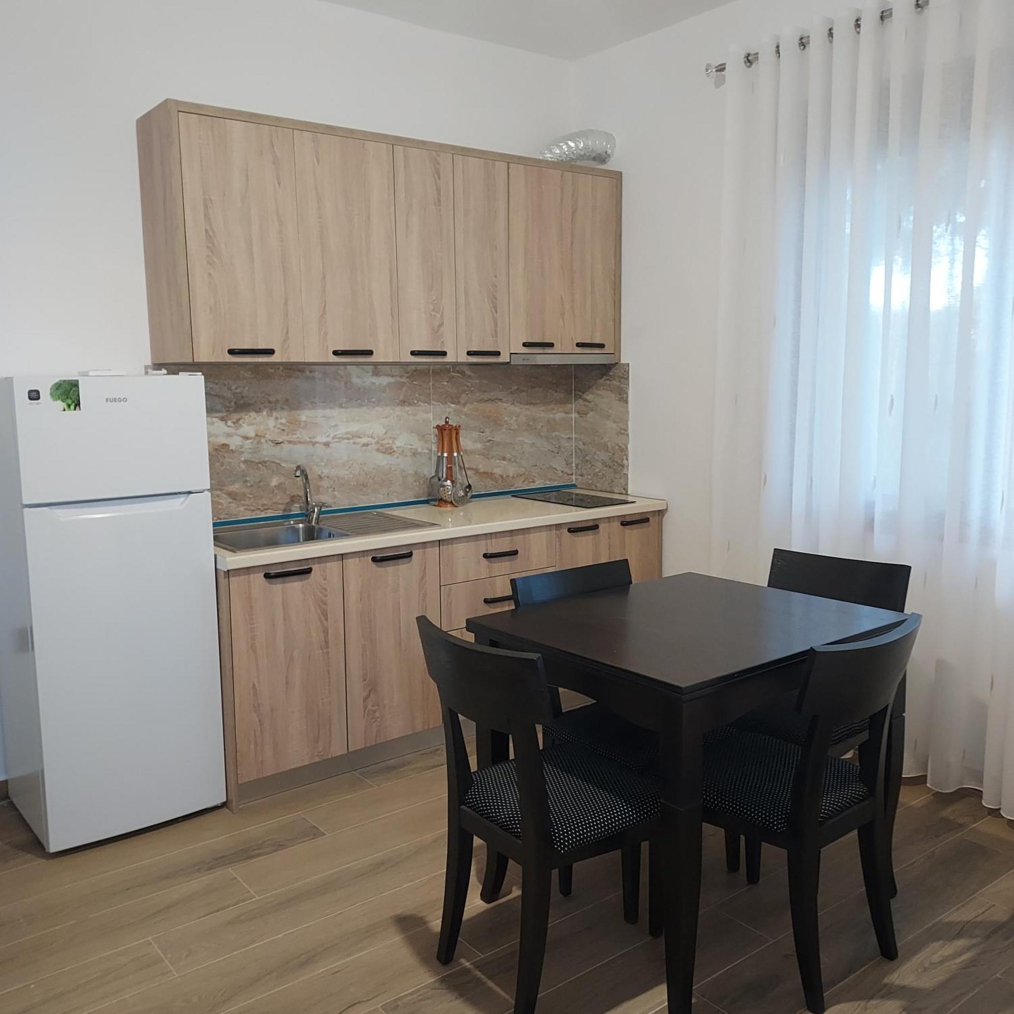 Guesthouse Vlore Exterior photo